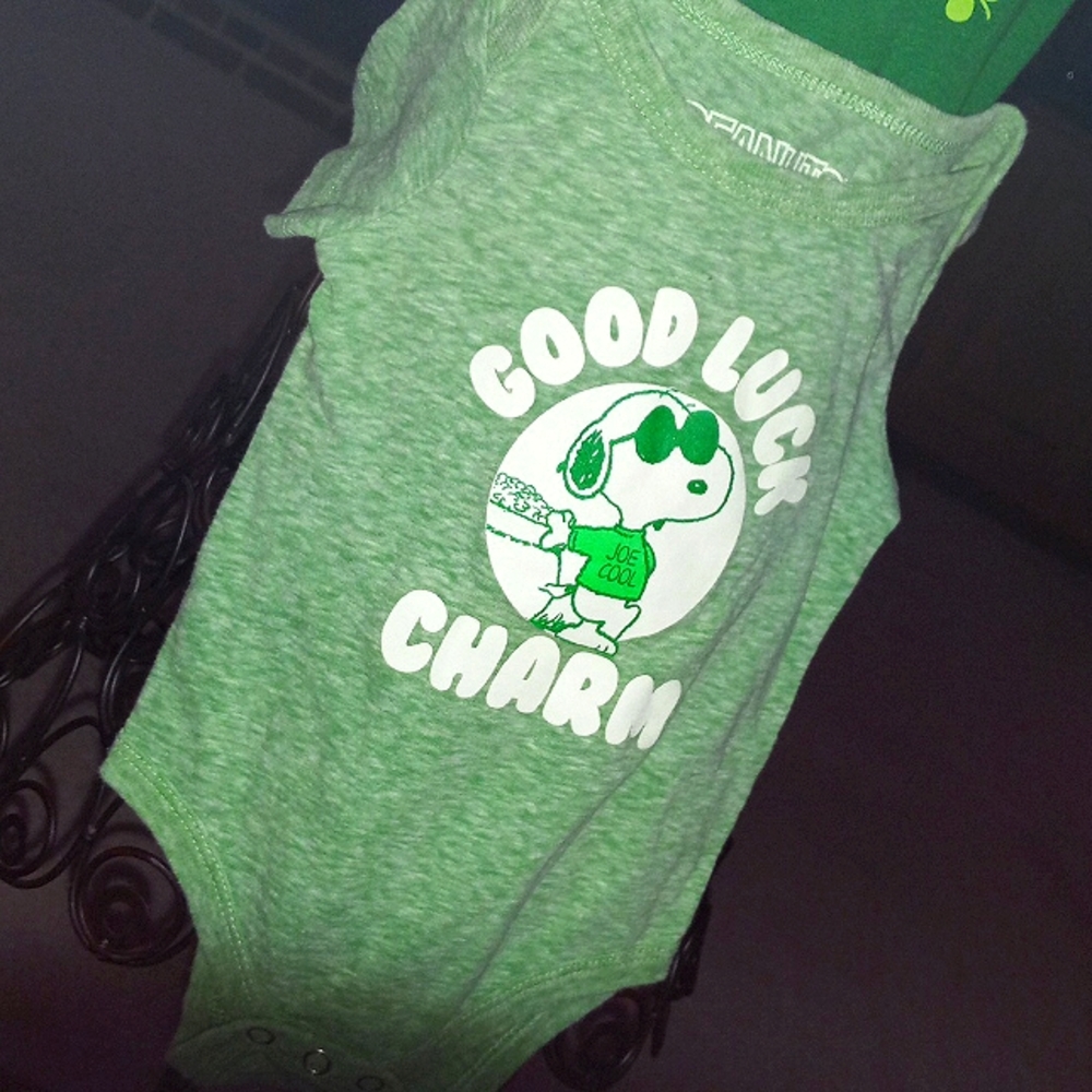 St. Pat's! Glitter & Vintage Snoopy Onesies, 6-9m - Picture 6 of 9